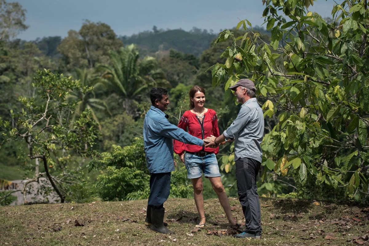 Patrick Walther von Choco Del Sol beim Kakaoeinkauf in Belize